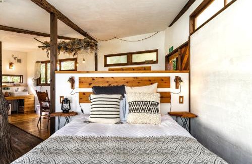Wakugawa House | Tree-house Hotel Morinosubako