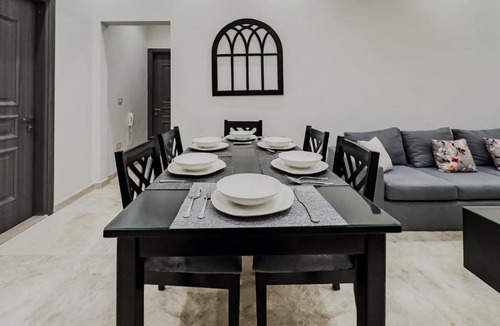 An-Nuzhah Apartment | Trendy & Tidy 2BDR Apt 5 min To CAI Airport