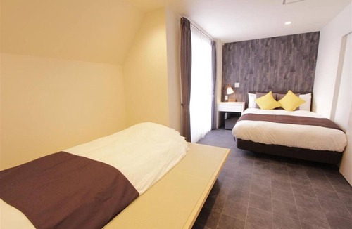 Higashiueno House | Triple room 1 double1 set of futons private bathroom and shared kitchen / Taito-ku Tokyo