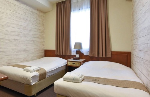 Nishishinsaibashi Hotel | Twin Room Smoking|For consecutive nights10 /Osaka Ōsaka