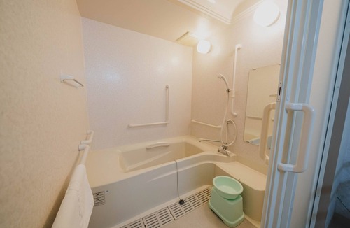 Teshikaga House | Universal design twin room /Kawakami-gun Hokkaidō