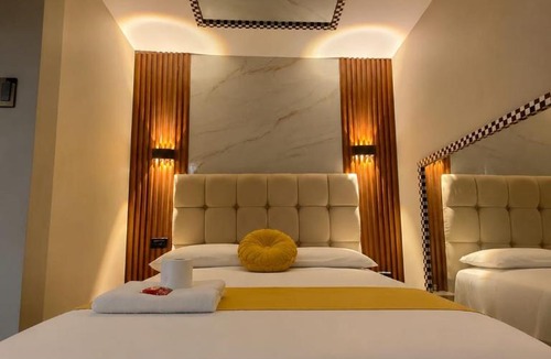 Santiago de Surco Hotel | URBAN suites