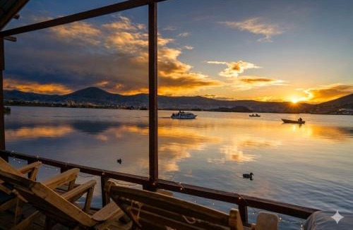 Puno Cabin | uros royal logde