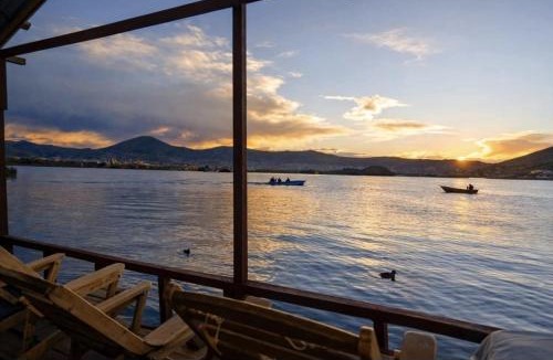 Puno Cabin | Uros royal logde