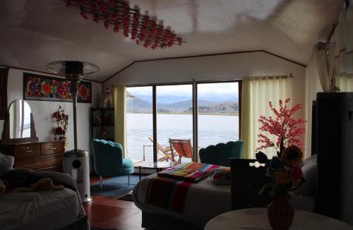 Puno Apartment | Uros Titicaca Aru Lodge
