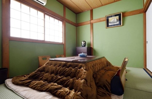 Konohana House | USJ/Quiet Private Japanese Traditional House, close to Osaka fish market!