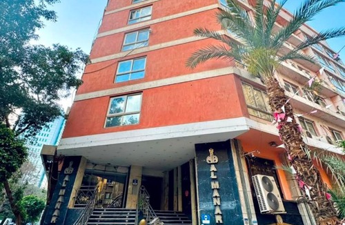 Al Duqqi Hotel | Verssailles Al Manar Hotel