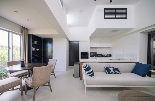 Yonaha House | Villa Conte