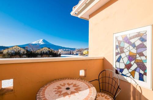 Fujikawaguchiko Villa | Villa Ensoleille