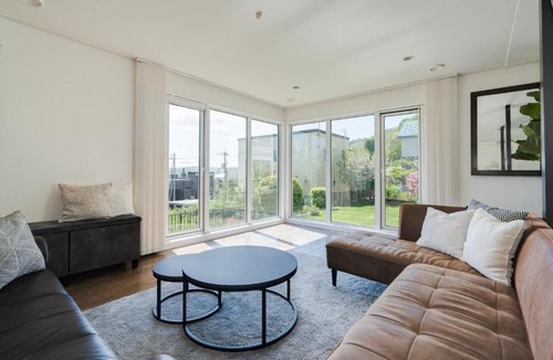 Minami Villa | Villa Retreat - 14 minutes to downtown