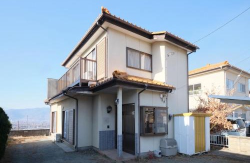 Fuefuki House | Villa Vino ぶどう畑を望む貸切一軒家
