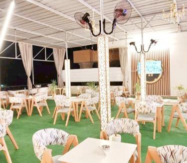 Akhmim Hotel | VIP hotel & café