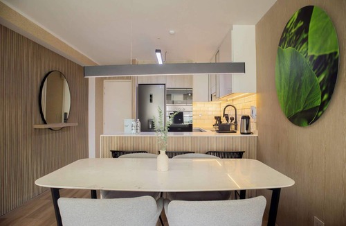 Santa Cruz Apartment | w* | 3BR w Balcony near Malecon in Miraflores