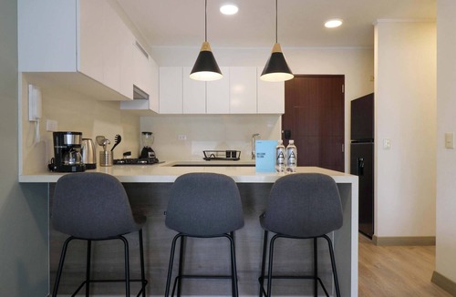 San Isidro Centro Financiero Apartment | w *| Grand 1BR with Great Balcony in San Isidro