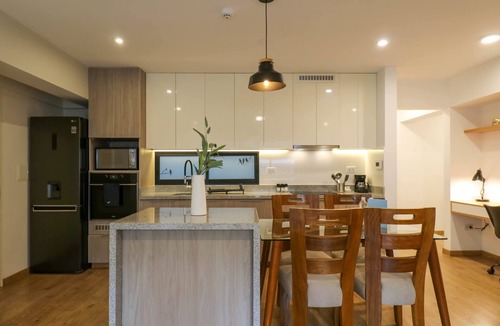 Leuro Apartment | w * | La Paz 2BR Living in Miraflores