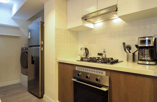 Leuro Apartment | w* | Luxury 3BR w/Balcony in Upscale Miraflores