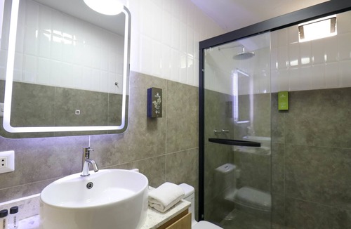 Chacarilla-Santa Cruz Apartment | w* | Marvelous 1BR with AC in San Isidro