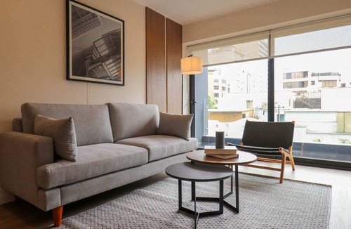 Reducto Apartment | w Prestigious 2BR w Balcony Near Larcomar