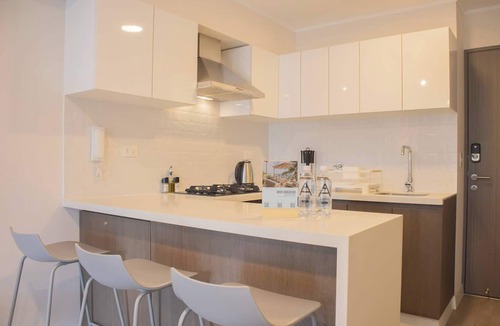 San Antonio Apartment | w* | Relaxing 2BR w/Balcony & View in Miraflores