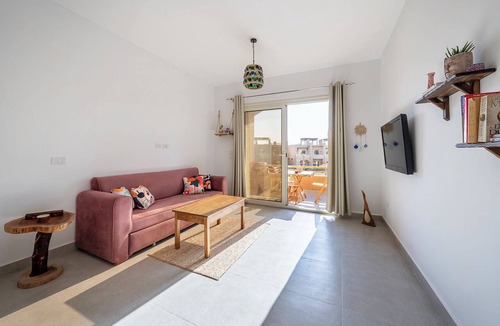 Dahab Apartment | Wake up to the sound of the waves located right in front of the Red Sea.