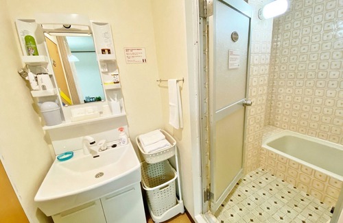 Tokushima Apartment | Western room Double bed family room 4 peoples /Tokushima Tokushima