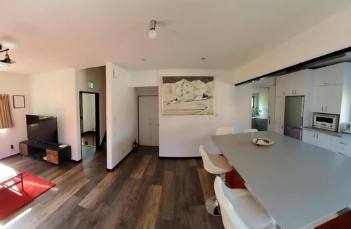 Echo Land Hotel | White Horse Hotel