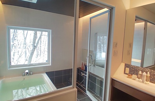 Shinano Cabin | White Tree Lodge