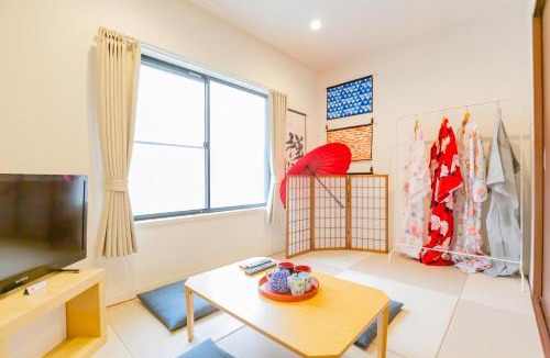 Nishinippori House | Whole 3-floor Tokyo house 3 showers 3 toilets Tatami Max 13