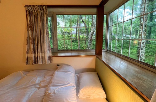 Yamanakako Hotel | Windy Hill Room 13 Twin Bed Westernstyle Room/Minamitsurugun Yamanashi