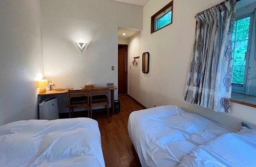 Yamanakako Hotel | Windy Hill Room 13 Twin Bed Westernstyle Room/Minamitsurugun Yamanashi