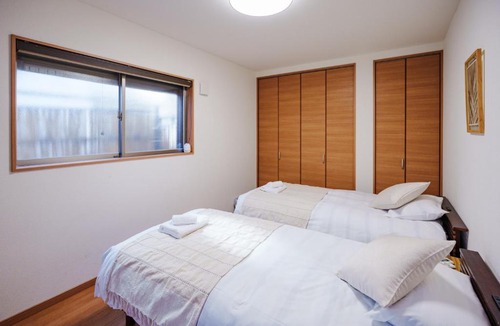 Nishi-Shinjuku Villa | XXS Central Tokyo Home with Easy Shinjuku Access 2Min Subway