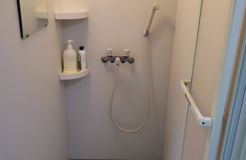 Hyakunincho Hostel | Yamate Rest House - Hostel, Caters to Men