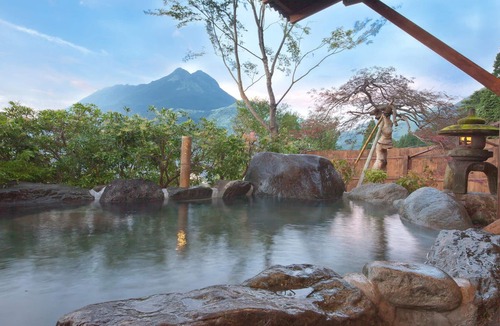 Yufuin Onsen House | Yufuin Sanso Waremokou