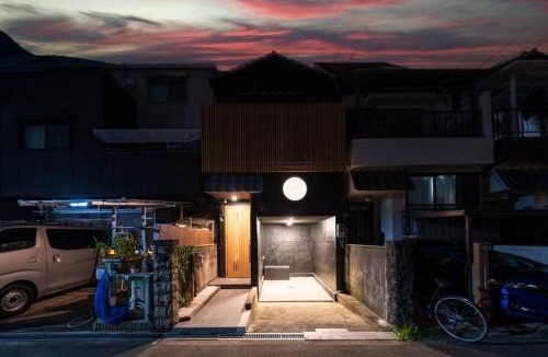 Konohana Villa | Yume usjまで電車で1分 駐車場付きの日本の宿 寝室4つ お風呂 トイレ2つ 最大10名