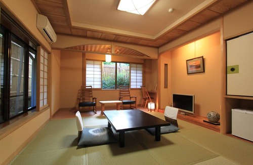 Hakone Hot Springs House | Yusakaso