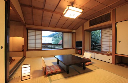 Hakone Hot Springs House | Yusakaso