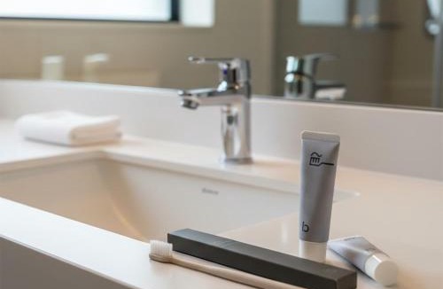 Onomichi House | Yutori by b hotel - Simple 1BR Apartment in Onomichi for 3 Ppl
