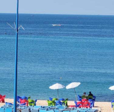 الاسكندريه المندره خطوات من الشاطئ ثاني نمره من الشاطيء تري البحر بوضوح من الجانب in Alexandria