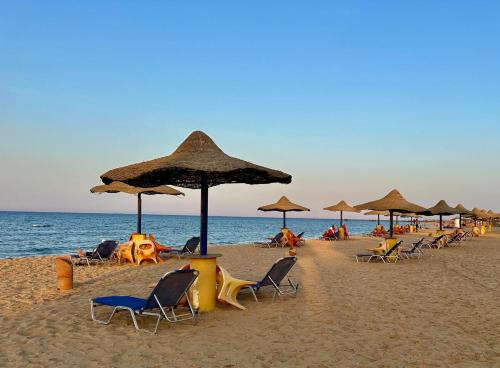 شاليه عائلي بإطلالة على البحر Venecia resort العين السخنة