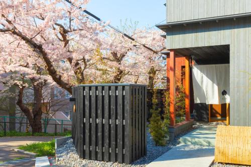 住三吉の宿 桜山路