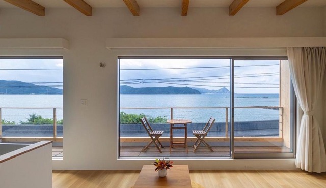 夕日を望む海辺の宿 HOLLY CAMP CASA amami in Amami