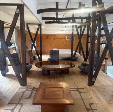 掘っ立て小屋遊々一棟貸し4名様まで同一料金最大5名様まで宿泊可能 in Mine