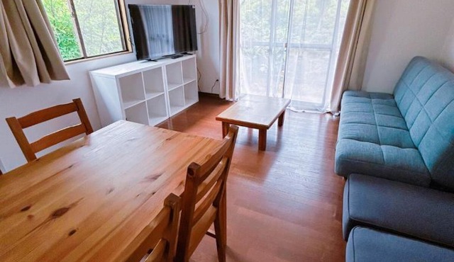 10-minute drive from Kumamoto Station, parking for 6 cars, large house that can accommodate up to 15 people in Kumamoto