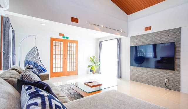 10 minutes walk to Odo Beach MIM - ITOMAN SEA Pension Odo / Itoman Okinawa