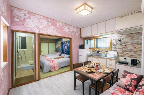 3min from station 35m2 4people private house rental 3beds 11min Ikebukuro 18min Shinjuku 22min Shibuya Englishspeaking staff available