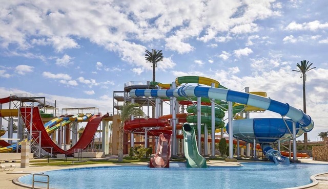 4 Relaxing Rooms with Outdoor Pools Escape Close to Beach Attractions