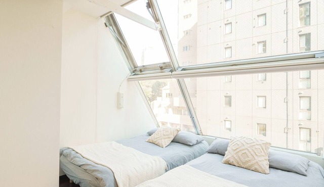 6F【6-Min Walk from Roppongi Station】Private 3BR/8 Beds/78㎡/Up to 10 Guests in Minato City