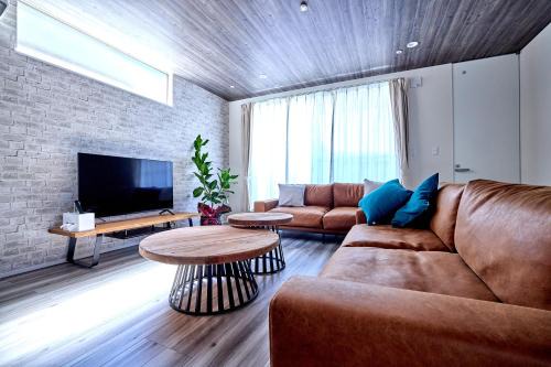 AileHouse A