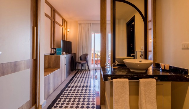 AJIRA Boutique Hotel Hurghada Marina