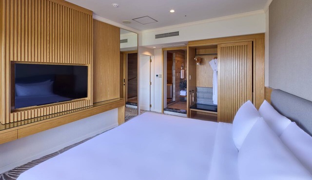 ANA Crowne Plaza Resort Okinawa Uruma Hills by IHG in Uruma